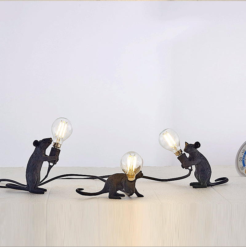 Cross-border mouse table lamp Nordic animal lamps living room dining room bedroom night light cartoon mouse resin table lamp
